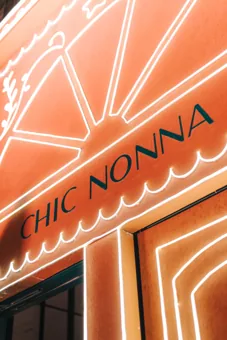 Interior of Chic Nonna, editorial light. Food photography in Dubai by Artur Begel