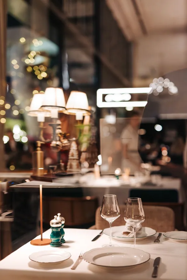 Interior of Chic Nonna, editorial light. Food photography in Dubai by Artur Begel
