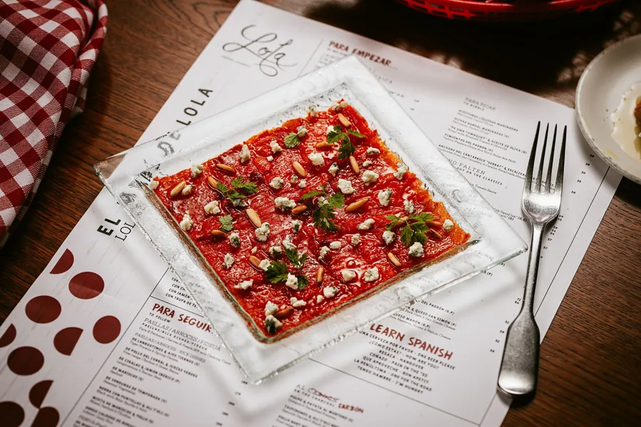 Dish, high key light. Food photography in Dubai by Artur Begel