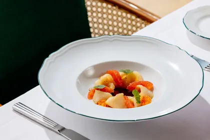 Dish, high key light. Food photography in Dubai by Artur Begel