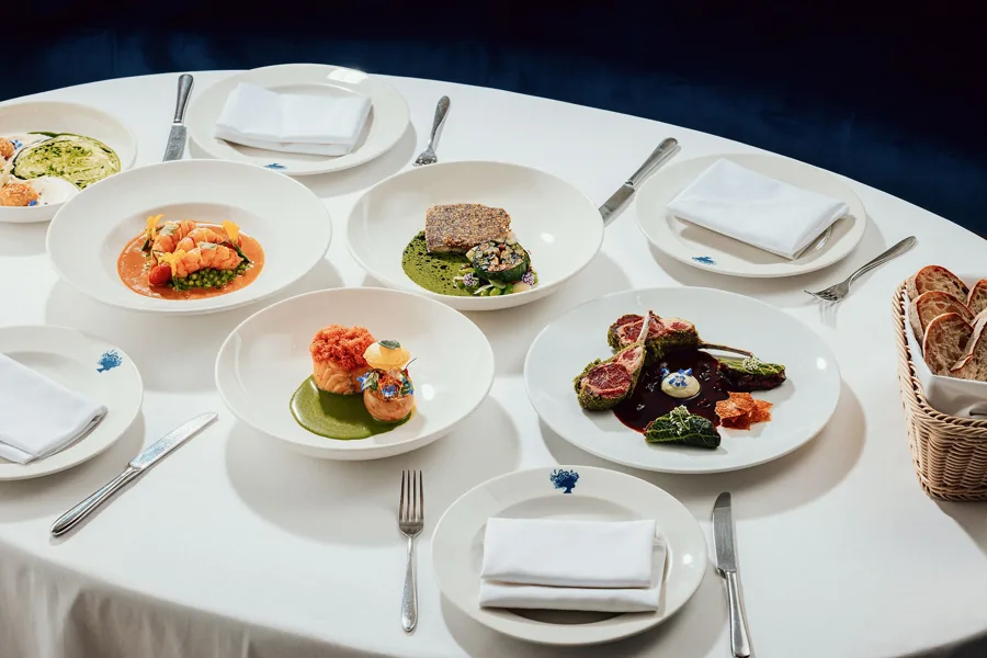 Dish, high key light. Food photography in Dubai by Artur Begel
