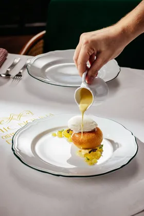 Dish, high key light. Food photography in Dubai by Artur Begel