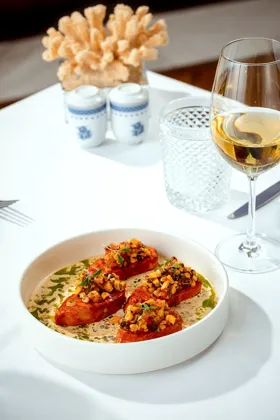 Dish, high key light. Food photography in Dubai by Artur Begel