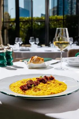 Dish, high key light. Food photography in Dubai by Artur Begel
