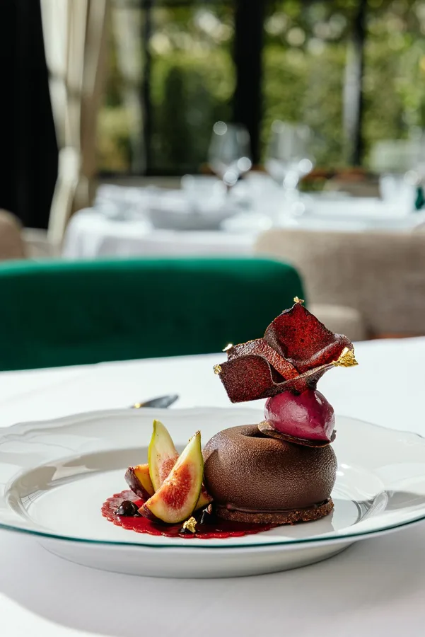 Dish, high key light. Food photography in Dubai by Artur Begel