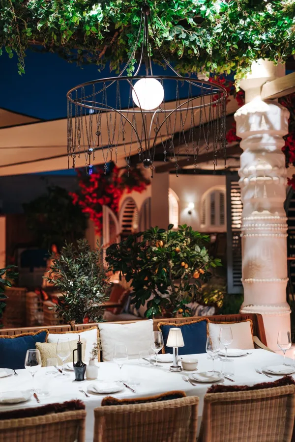 Interior. Food photography in Dubai by Artur Begel
