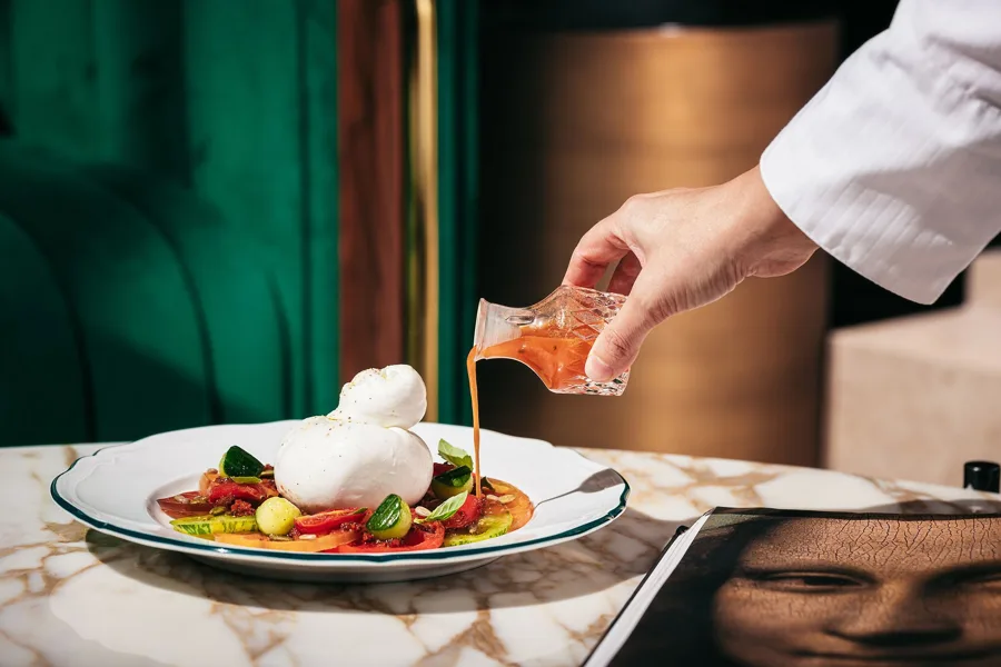 Dish, high key light. Food photography in Dubai by Artur Begel
