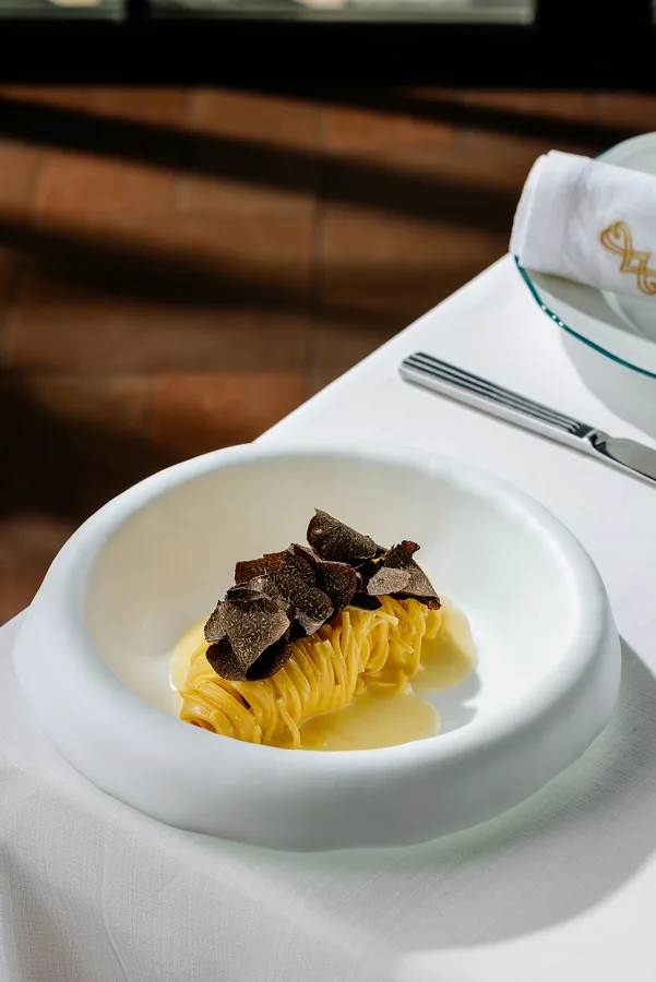 Dish, high key light. Food photography in Dubai by Artur Begel