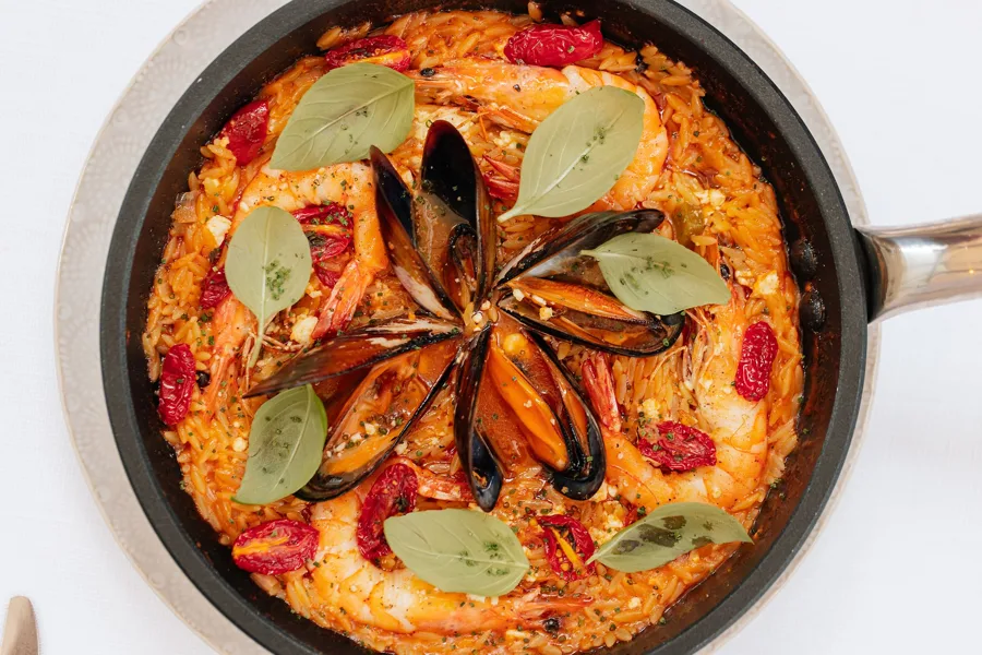Dish, high key light. Food photography in Dubai by Artur Begel