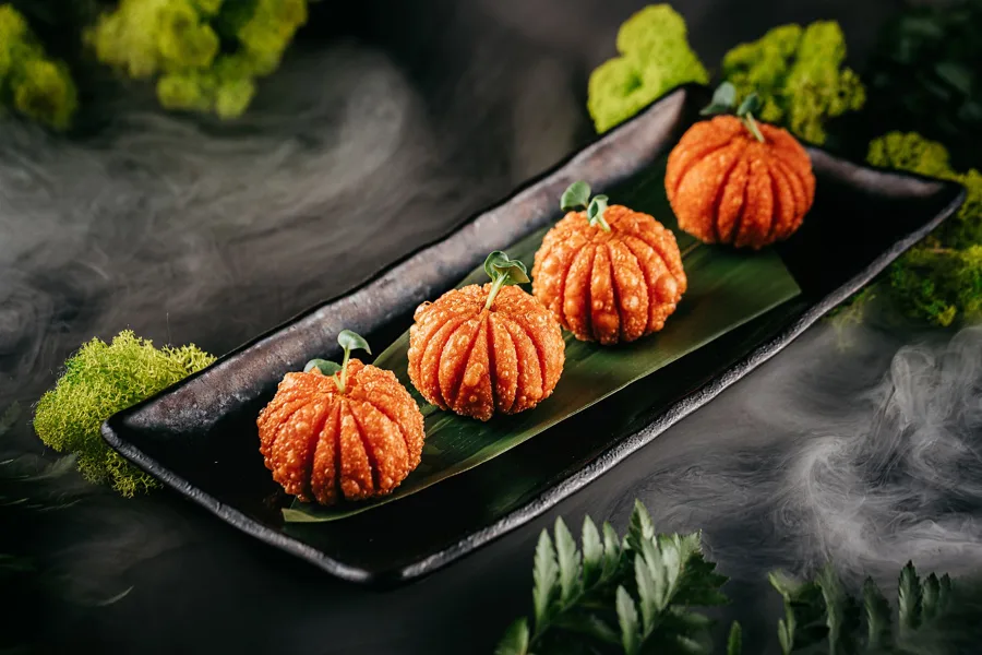 Dish, low key light. Food photography in Dubai by Artur Begel