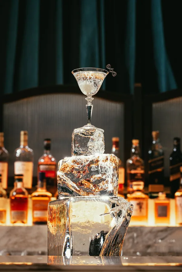 Drink, low key light. Food photography in Dubai by Artur Begel