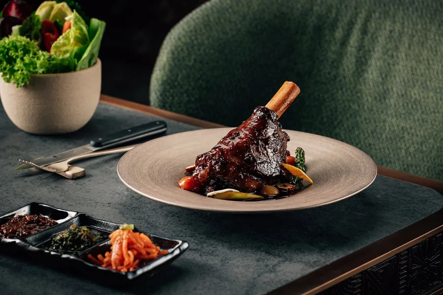Dish, low key light. Food photography in Dubai by Artur Begel