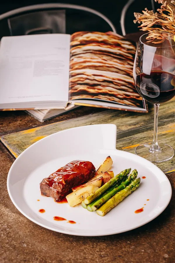 Dish, low key light. Food photography in Dubai by Artur Begel