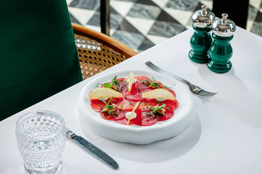 Dish, high key light. Food photography in Dubai by Artur Begel