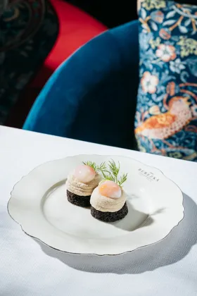 Dish, high key light. Food photography in Dubai by Artur Begel