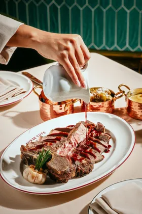 Dish, high key light. Food photography in Dubai by Artur Begel