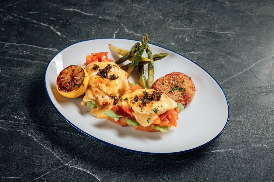 Dish, high key light. Food photography in Dubai by Artur Begel