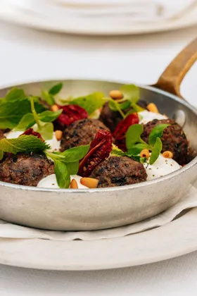 Dish, high key light. Food photography in Dubai by Artur Begel