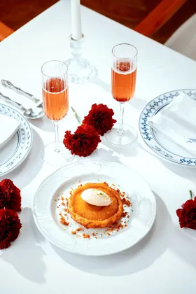 Dish, high key light. Food photography in Dubai by Artur Begel