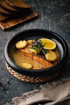 Dish, low key light. Food photography in Dubai by Artur Begel