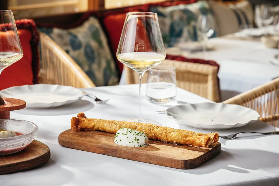 Dish, high key light. Food photography in Dubai by Artur Begel