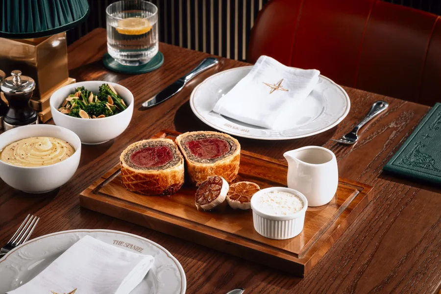 Dish, high key light. Food photography in Dubai by Artur Begel