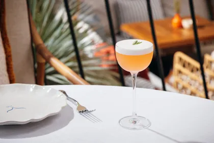 Drink, high key light. Food photography in Dubai by Artur Begel