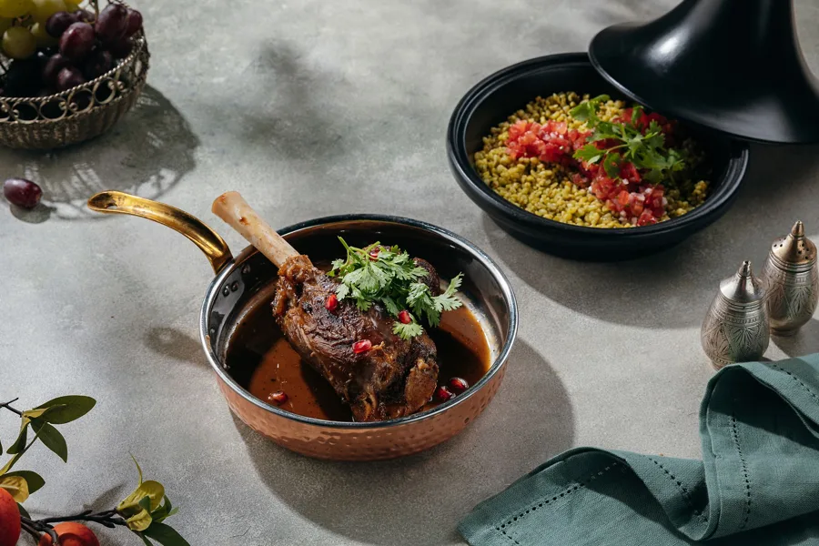 Dish, low key light. Food photography in Dubai by Artur Begel