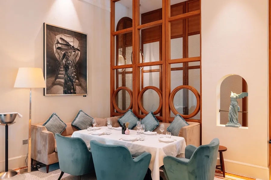 Interior, high key light. Food photography in Dubai by Artur Begel