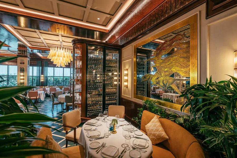 Interior. Food photography in Dubai by Artur Begel