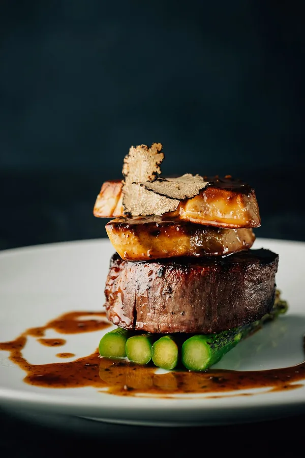 Dish, low key light. Food photography in Dubai by Artur Begel