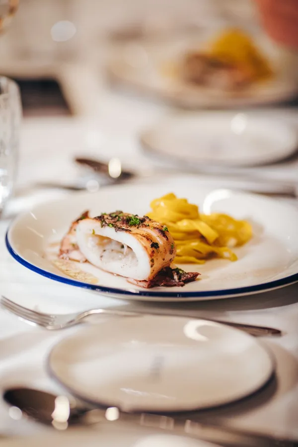 Dish, high key light. Food photography in Dubai by Artur Begel