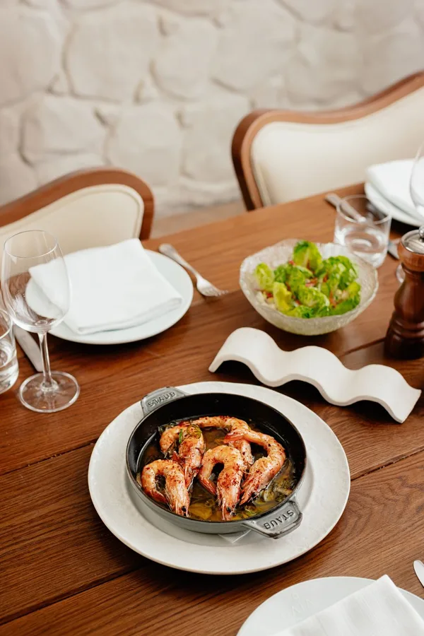 Dish, high key light. Food photography in Dubai by Artur Begel