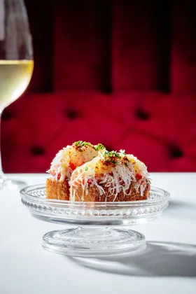 Dish, high key light. Food photography in Dubai by Artur Begel