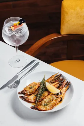 Dish, high key light. Food photography in Dubai by Artur Begel