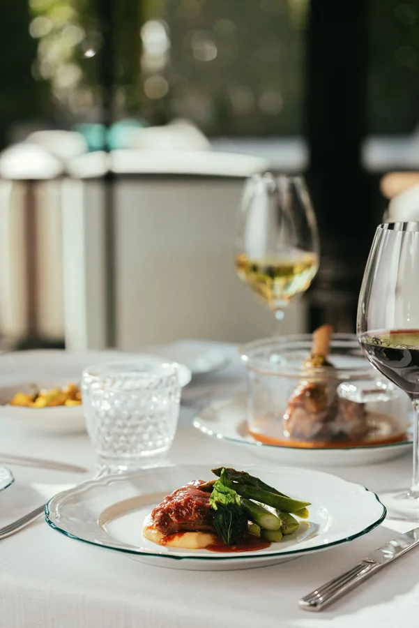 Dish, high key light. Food photography in Dubai by Artur Begel