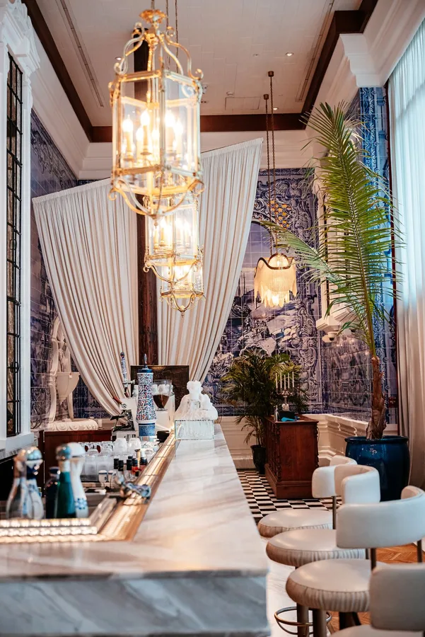 Interior, high key light. Food photography in Dubai by Artur Begel
