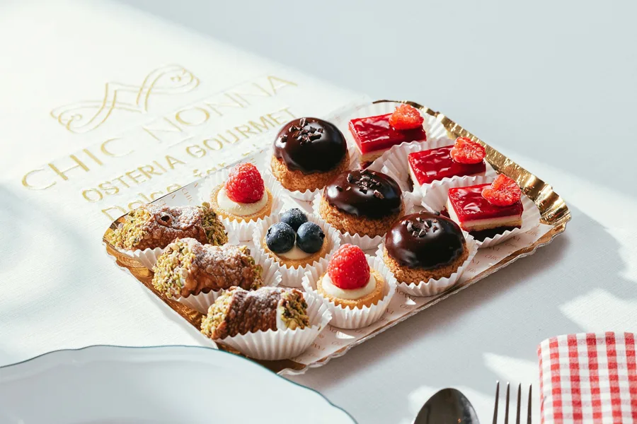 Dish, high key light. Food photography in Dubai by Artur Begel