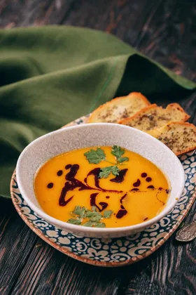 Dish, high key light. Food photography in Dubai by Artur Begel