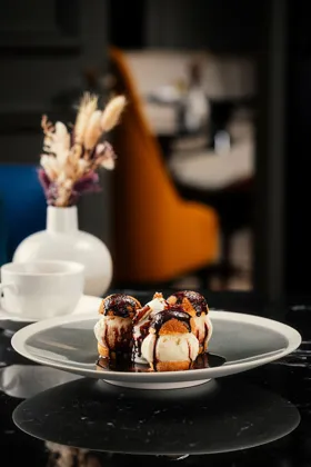 Dish, low key light. Food photography in Dubai by Artur Begel