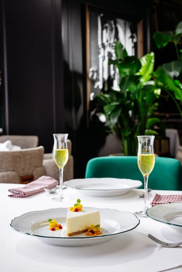 Dish, high key light. Food photography in Dubai by Artur Begel