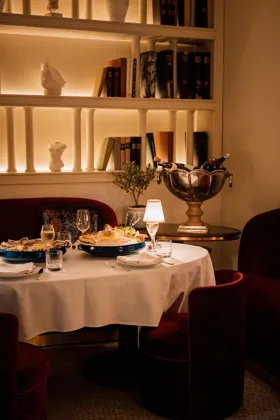 Interior. Food photography in Dubai by Artur Begel