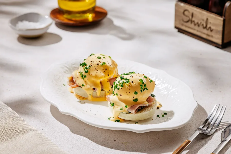 Dish, high key light. Food photography in Dubai by Artur Begel