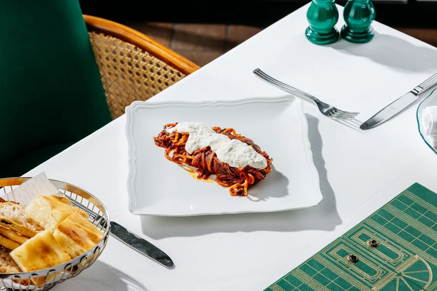 Dish, high key light. Food photography in Dubai by Artur Begel