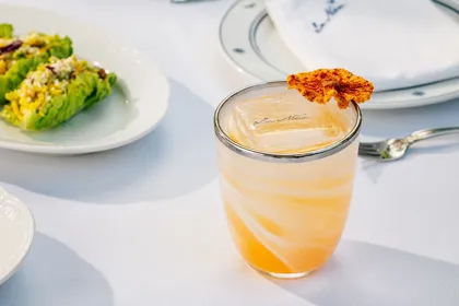 Drink, high key light. Food photography in Dubai by Artur Begel
