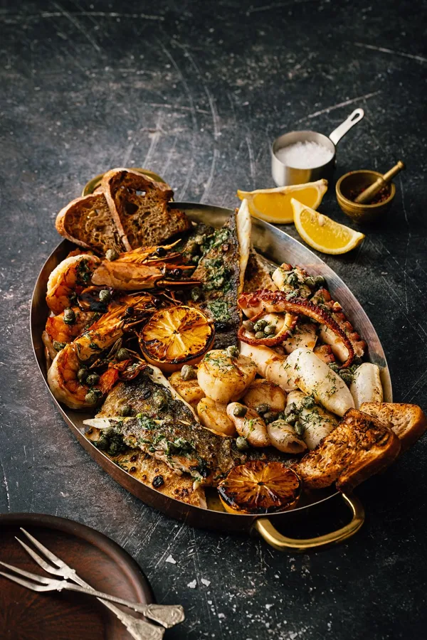 Dish, low key light. Food photography in Dubai by Artur Begel