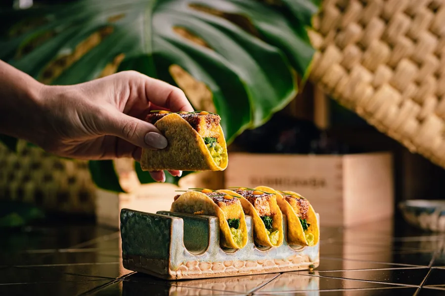 Dish, low key light. Food photography in Dubai by Artur Begel