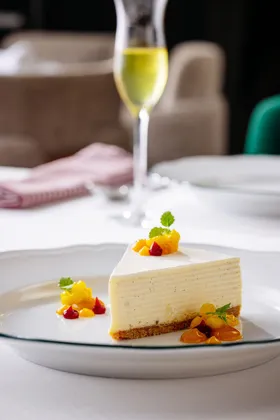 Dish, high key light. Food photography in Dubai by Artur Begel
