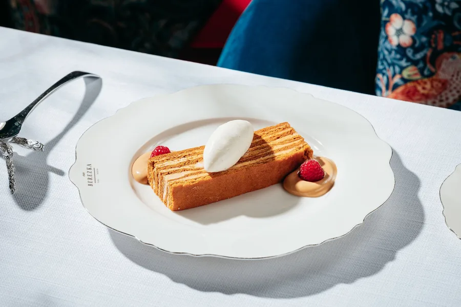 Dish, high key light. Food photography in Dubai by Artur Begel
