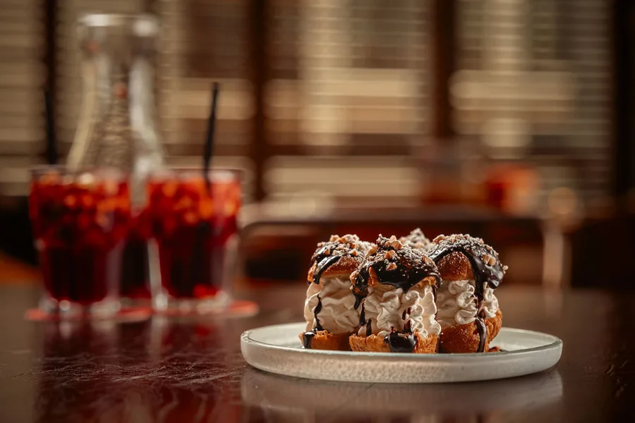 Dish, low key light. Food photography in Dubai by Artur Begel